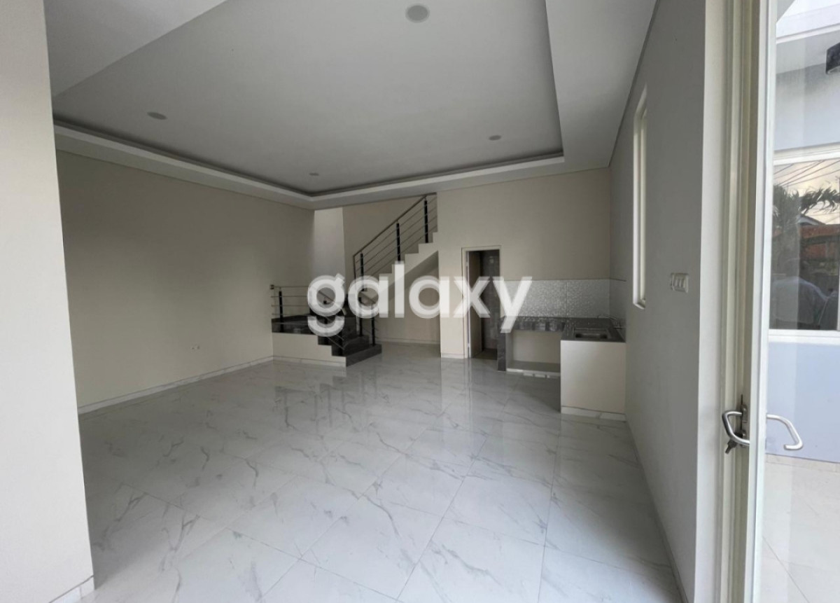 JUAL RUMAH BARU MODERN MINIMALIS 2  LANTAI HOOK MANYAR TIRTOYOSO