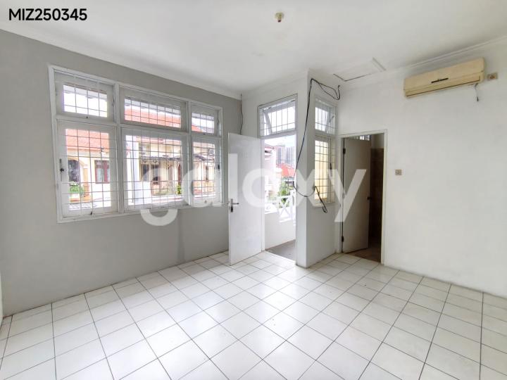 JUAL RUMAH GRAHA INDAH GAYUNG KEBONSARI INJOKO