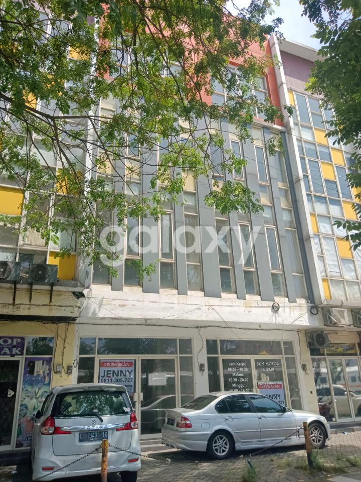 2 ruko di frontage Ahmad Yani dekat dengan kampus Petra cocok untuk segala usaha, yang penting harga dapat dinego sampe deal