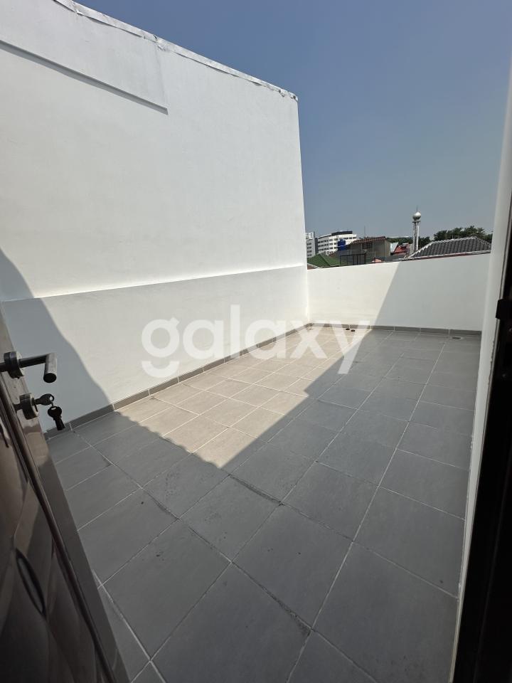 Rumah Baru di Duri Kepa design minimalis