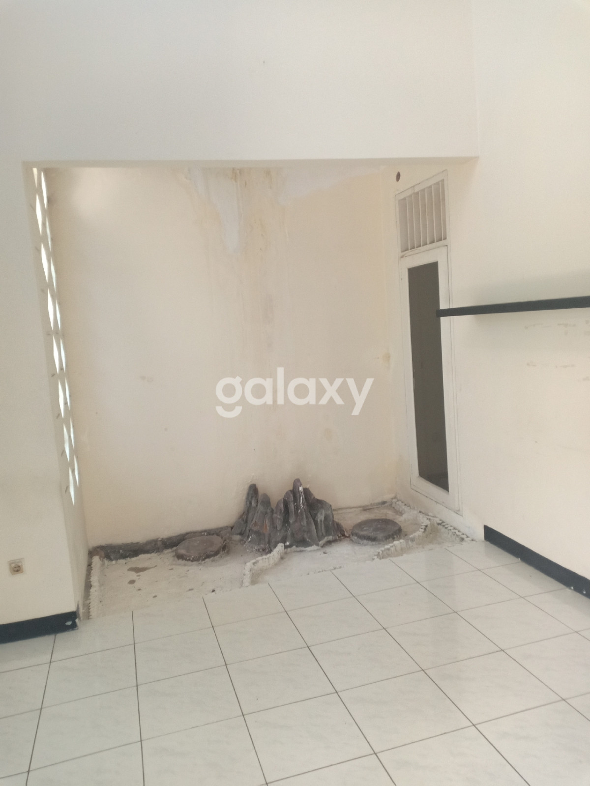 Sewa cepat rumah besar harga murah jl kembar Citraland Surabaya