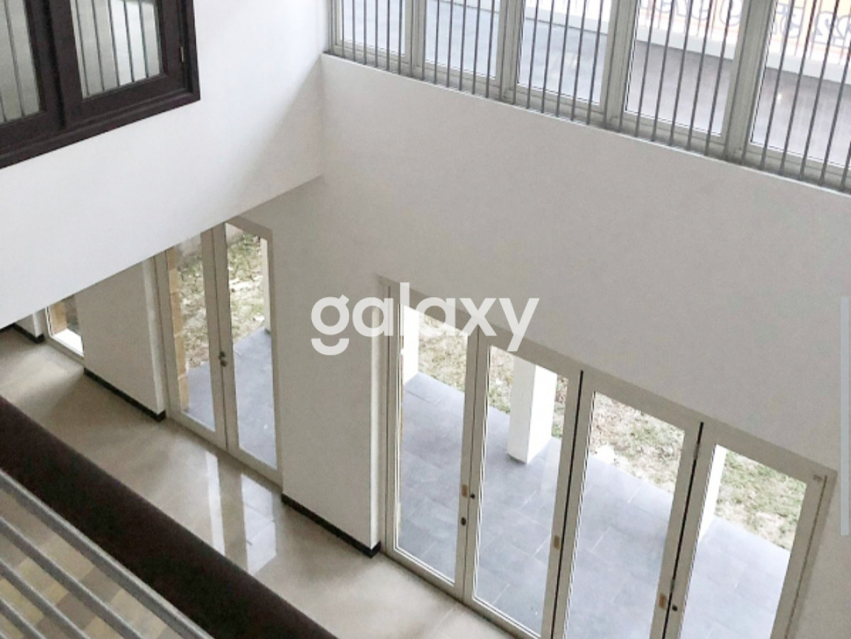 JUAL RUMAH BARU POJOKAN SIAP HUNI LINGKUNGAN ASRI CITRALAND UTAMA