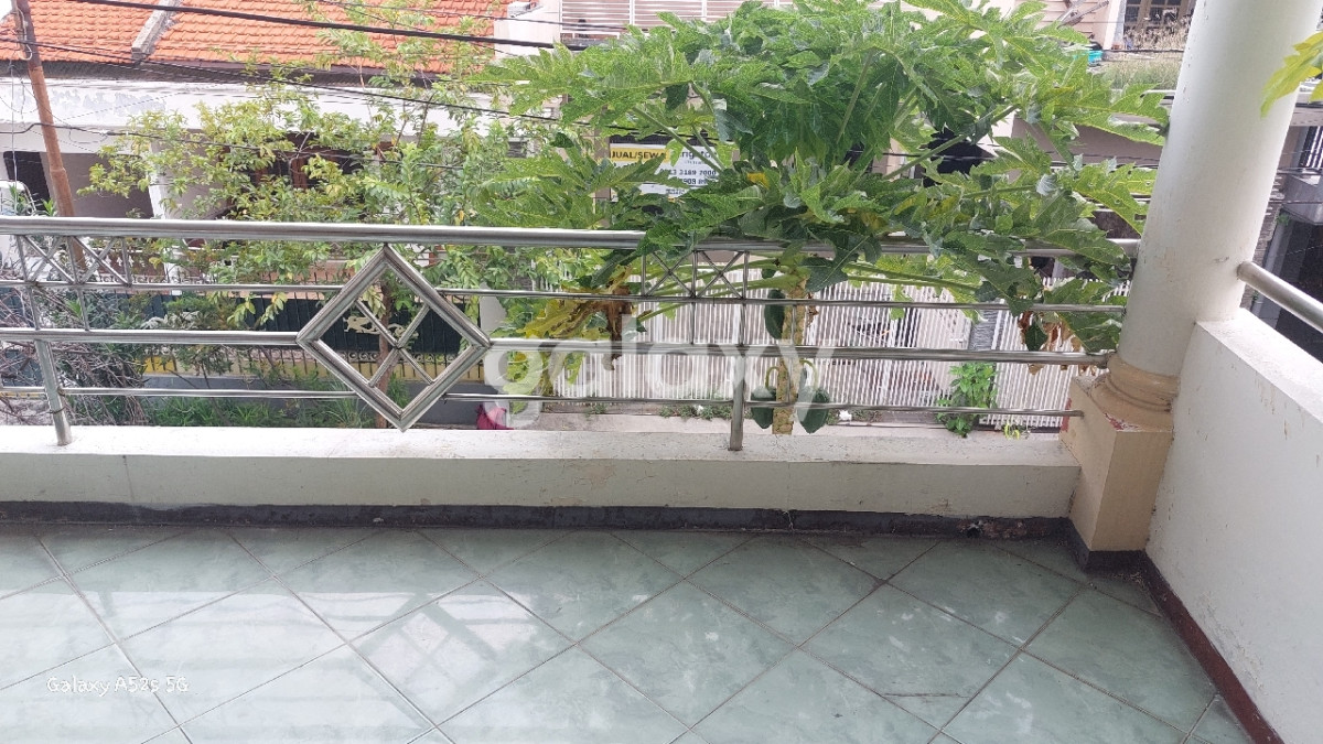 RUMAH DARMO PERMAI KOMERSIL AREA KULINER SURABAYA BARAT