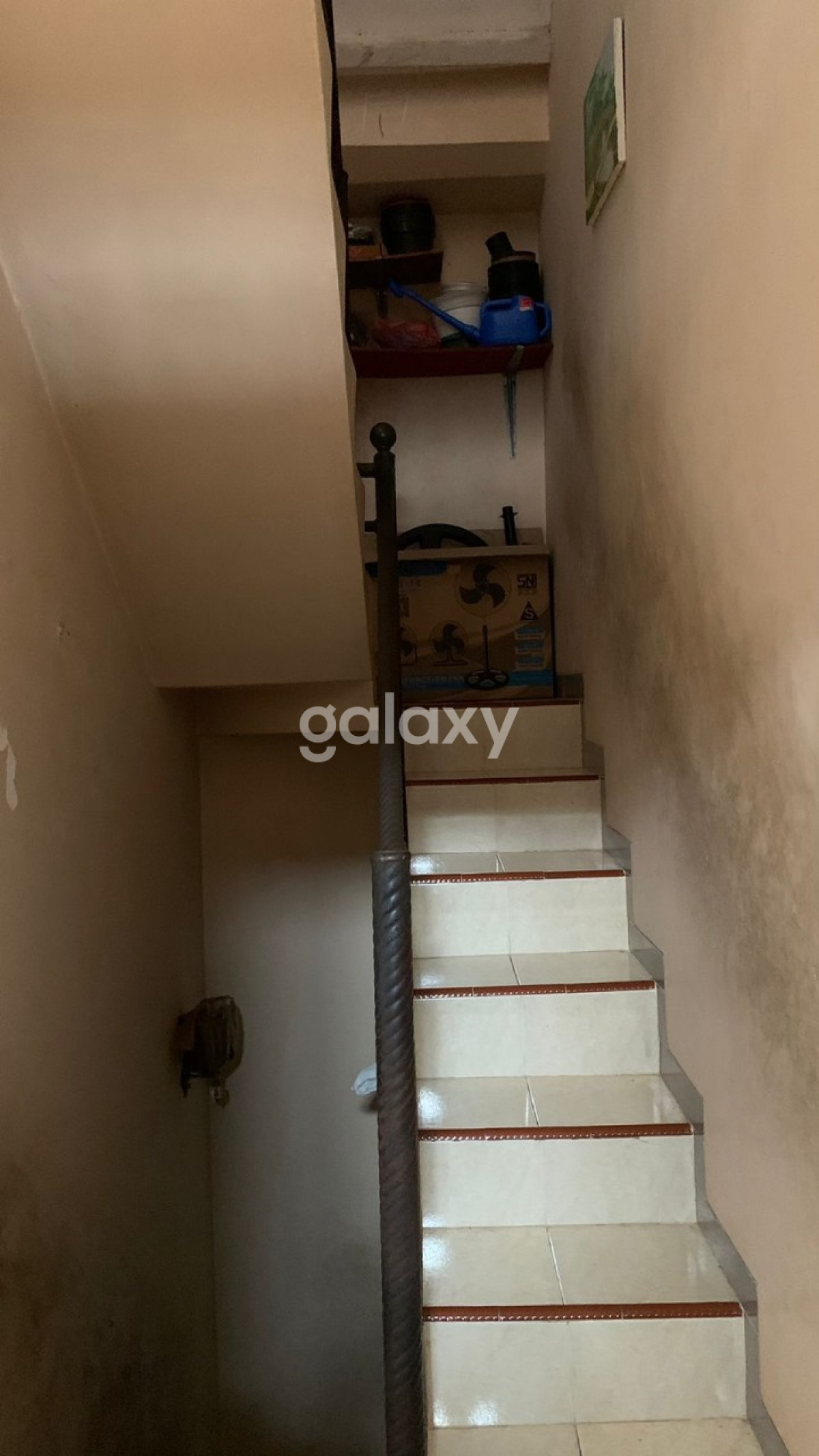 Rumah 3 Lantai Setro Baru