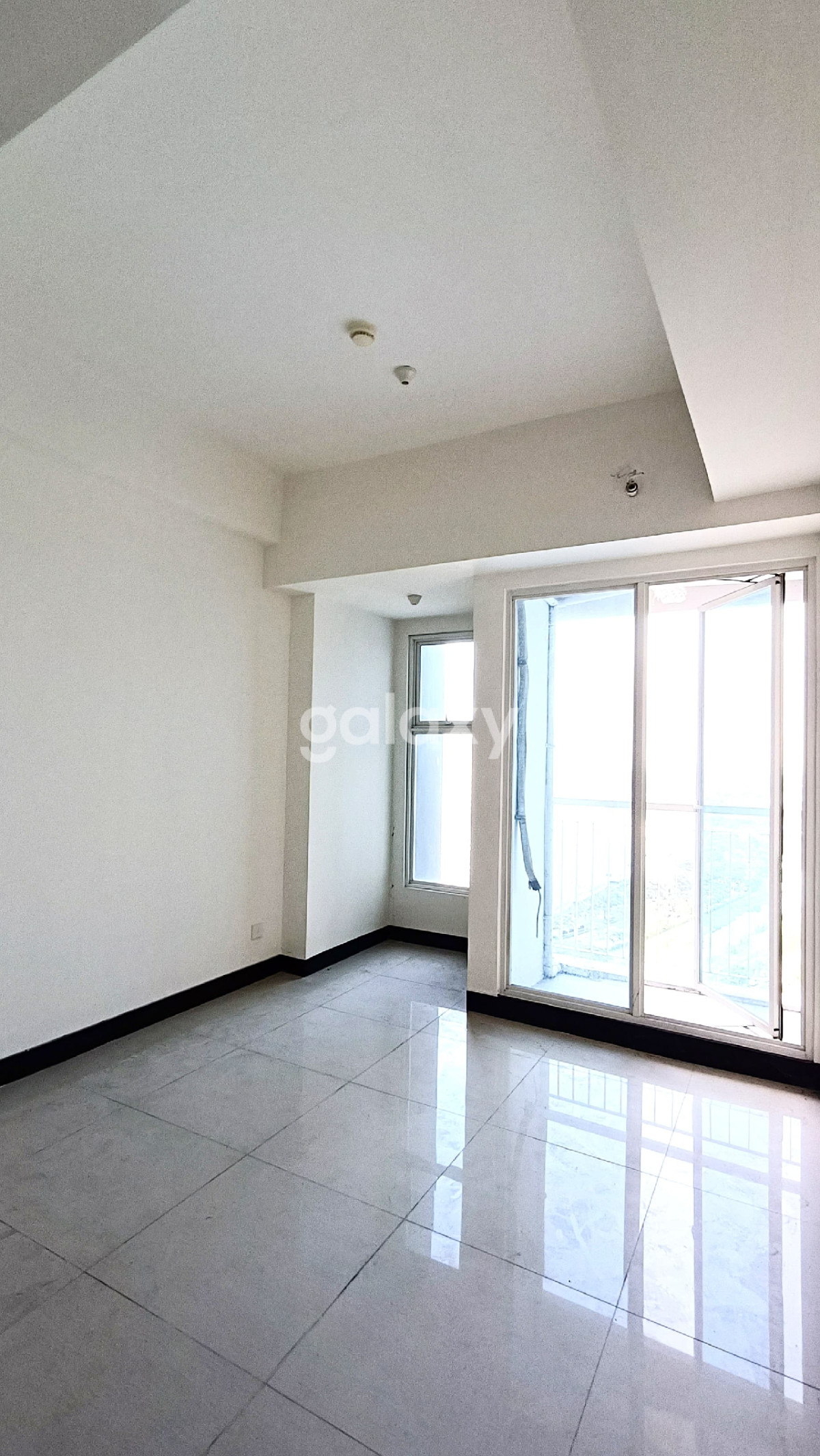 SEWA STUDIO TANPA PERABOT EASTCOAST MANSION PAKUWON CITY
