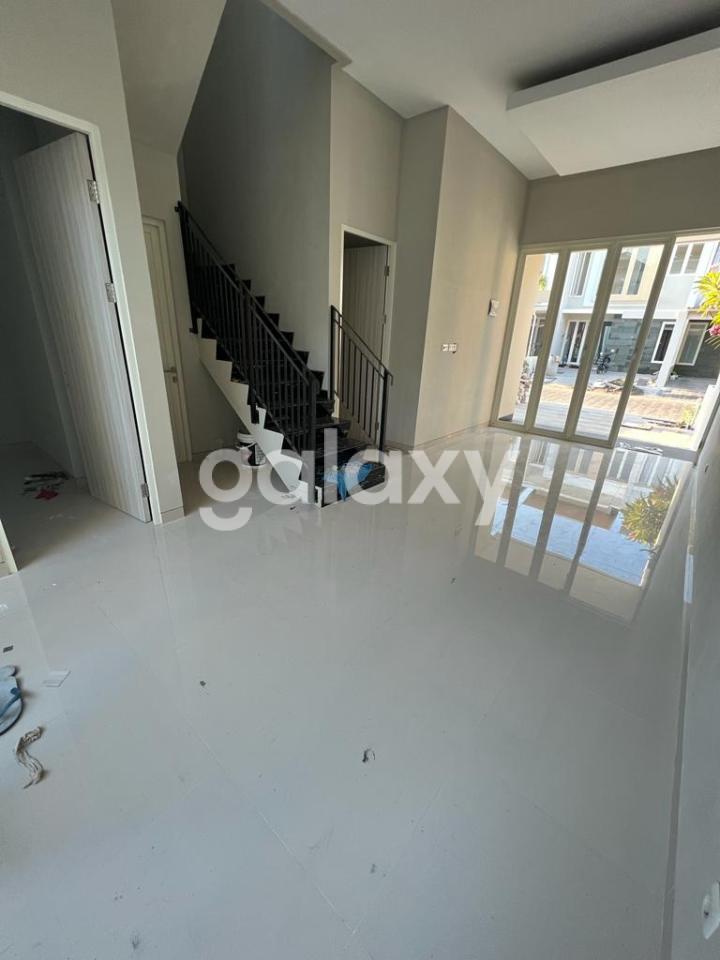 Rumah Baru Gress di Sukolilo Dian Regency