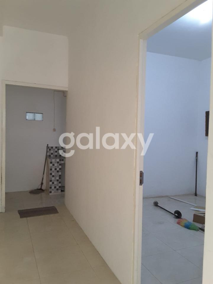 Rumah 1,5 Lantai Daerah Barata Jaya Surabaya Timur
