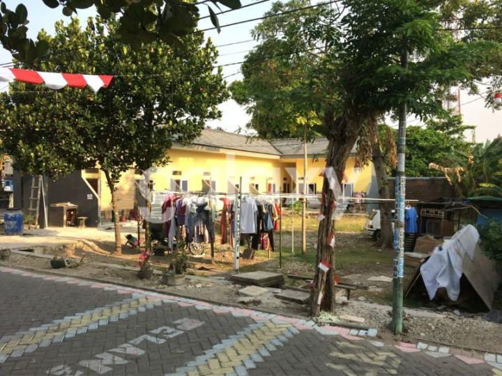 TANAH BONUS BANGUNAN DI  LIDAH WETAN LAKARSANTRI SURABAYA JAWA TIMUR
