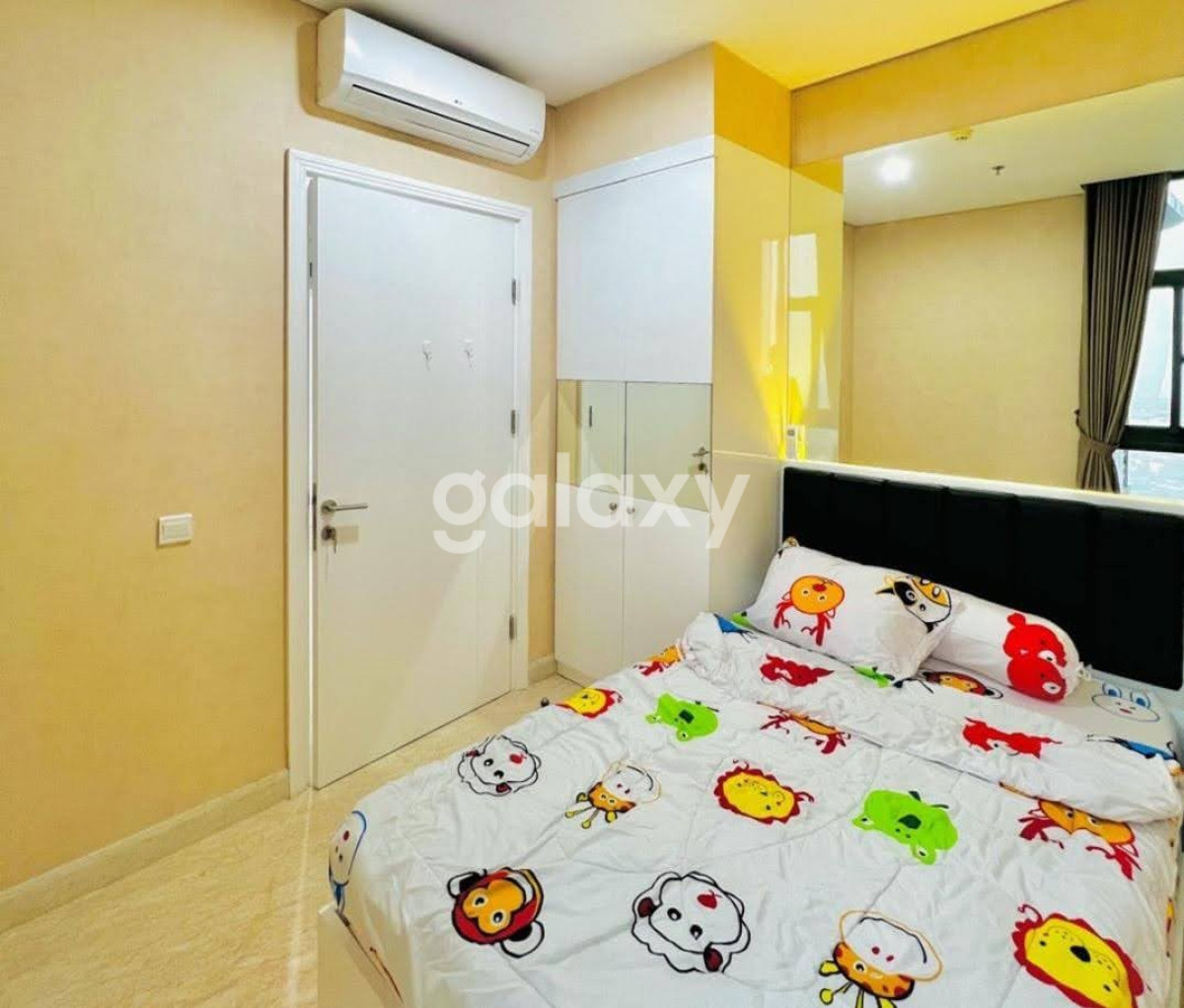 APT VOILA, Ciputra World 4BR FURNISHED with Semi PRIVATE LIFT