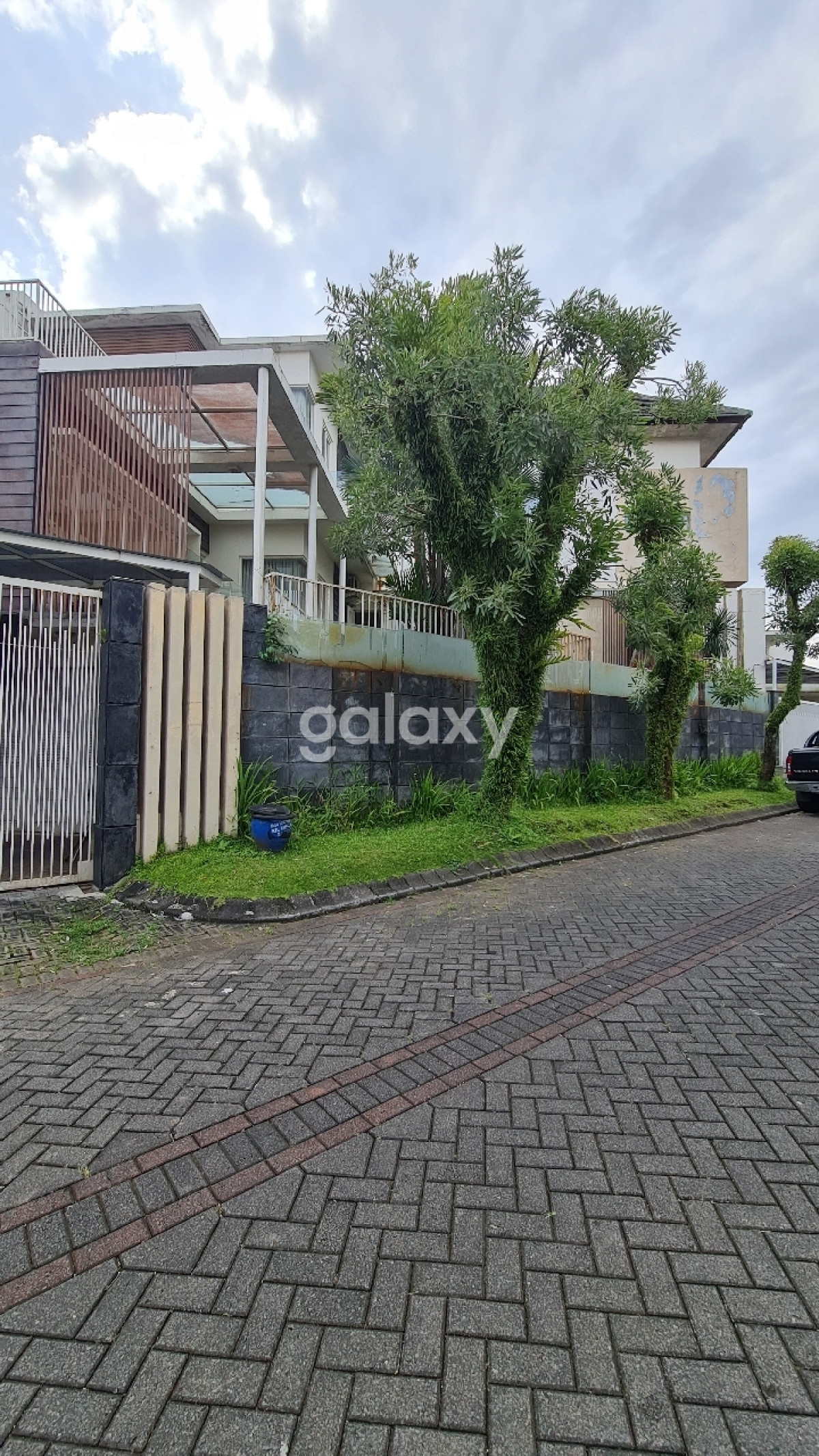 RUMAH MEWAH NUANSA VILLA Jl ISTANA DIENG MALANG STRATEGIS