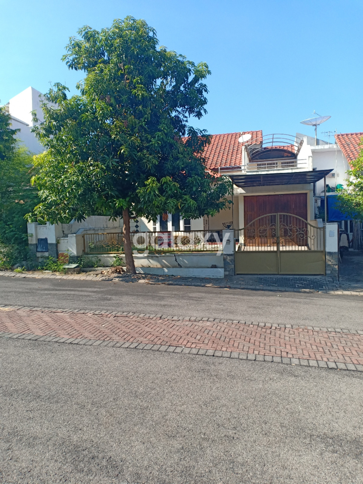 Sewa cepat rumah besar harga murah jl kembar Citraland Surabaya