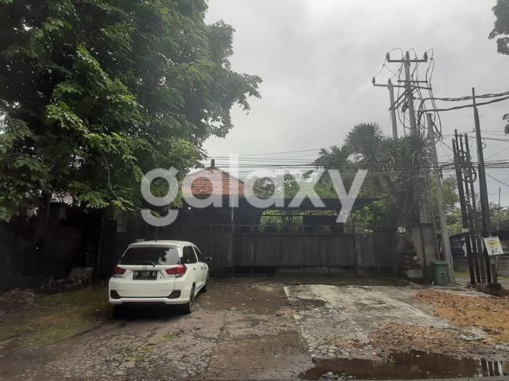 RUMAH 1 LANTAI DI MOH YAMIN RENON DENPASAR, BALI