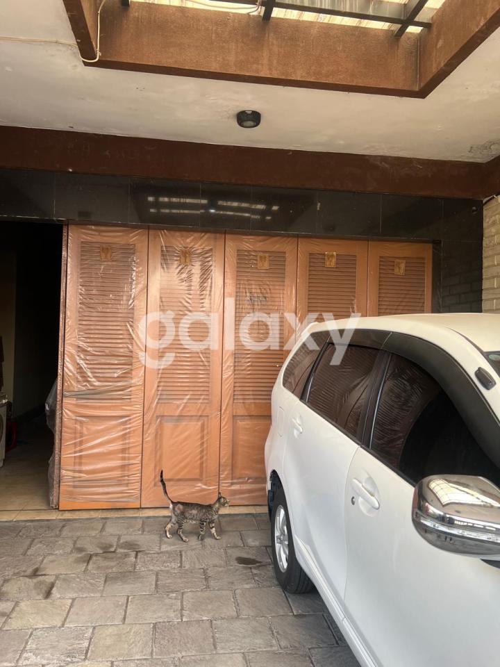Rumah Hook Daerah Prapen Indah Surabaya