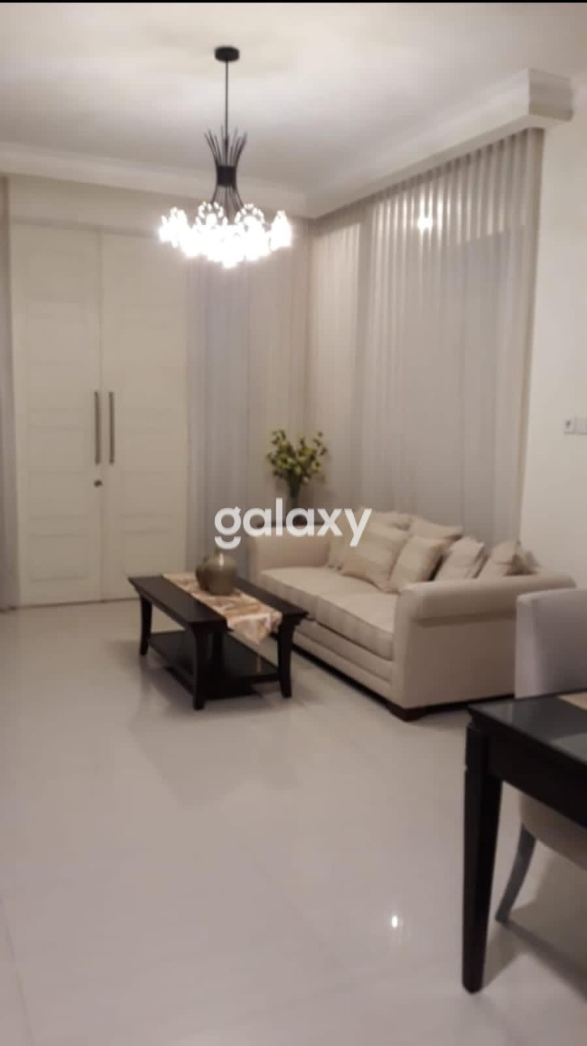 DIJUAL RUMAH FURNISHED PAKUWON CITY LONG BEACH LOKASI BAGUS